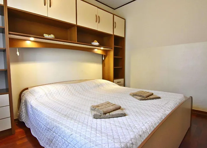 Appartement With Parking Space - 22722 Umag