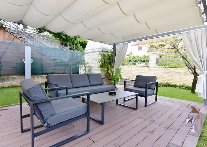With Parking Space - 22722 Umag